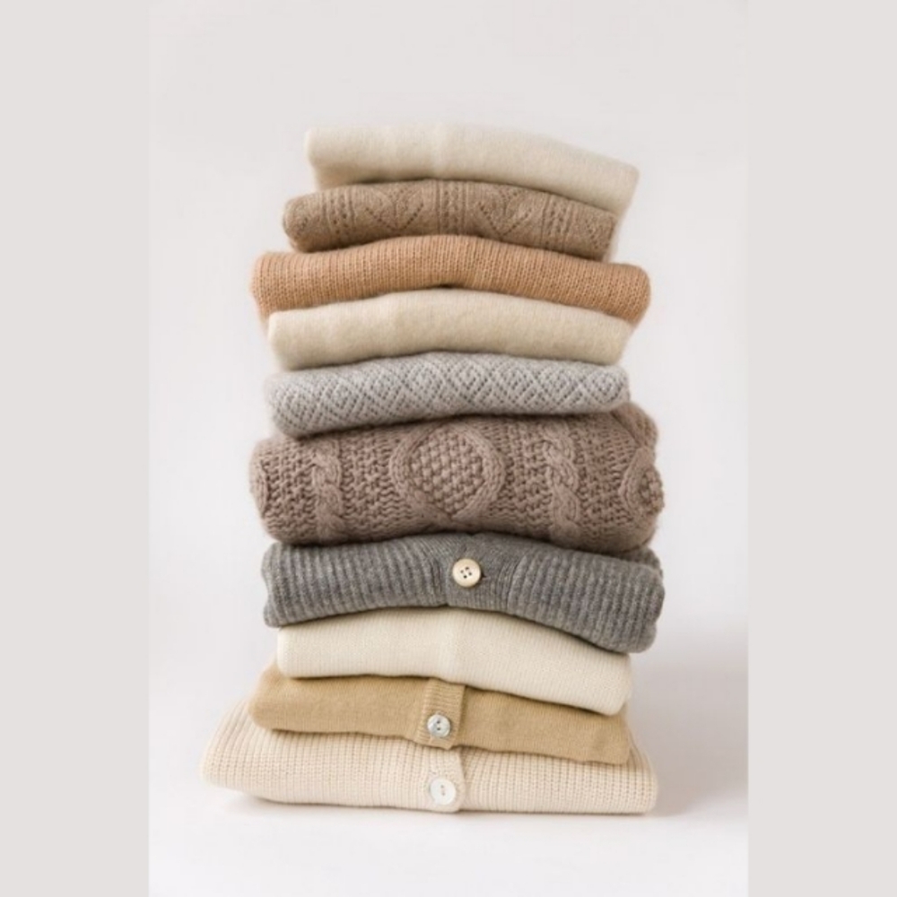 Sweaters & Cardigans - Knitwear